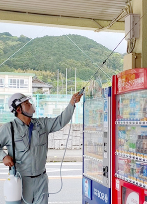 技能者による噴射作業